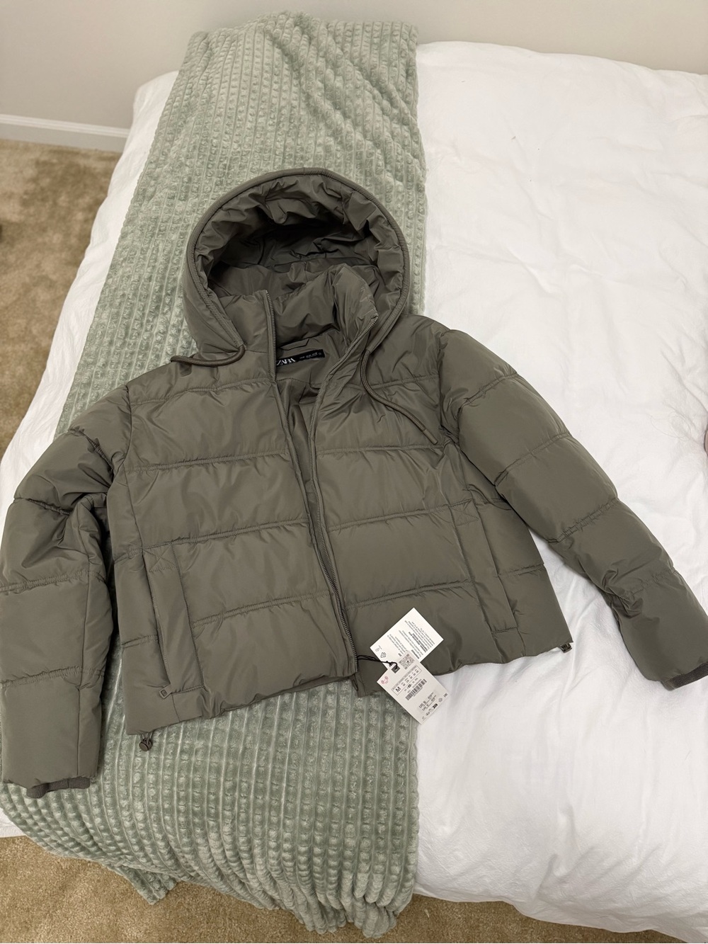 Zara Cropped Hooded Puffer Jacket in Olive Green